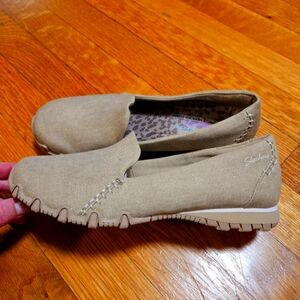 NWOT Skechers Women's Smokin Relaxed Fit Air-Cooled Memory Foam Slip On Loafers